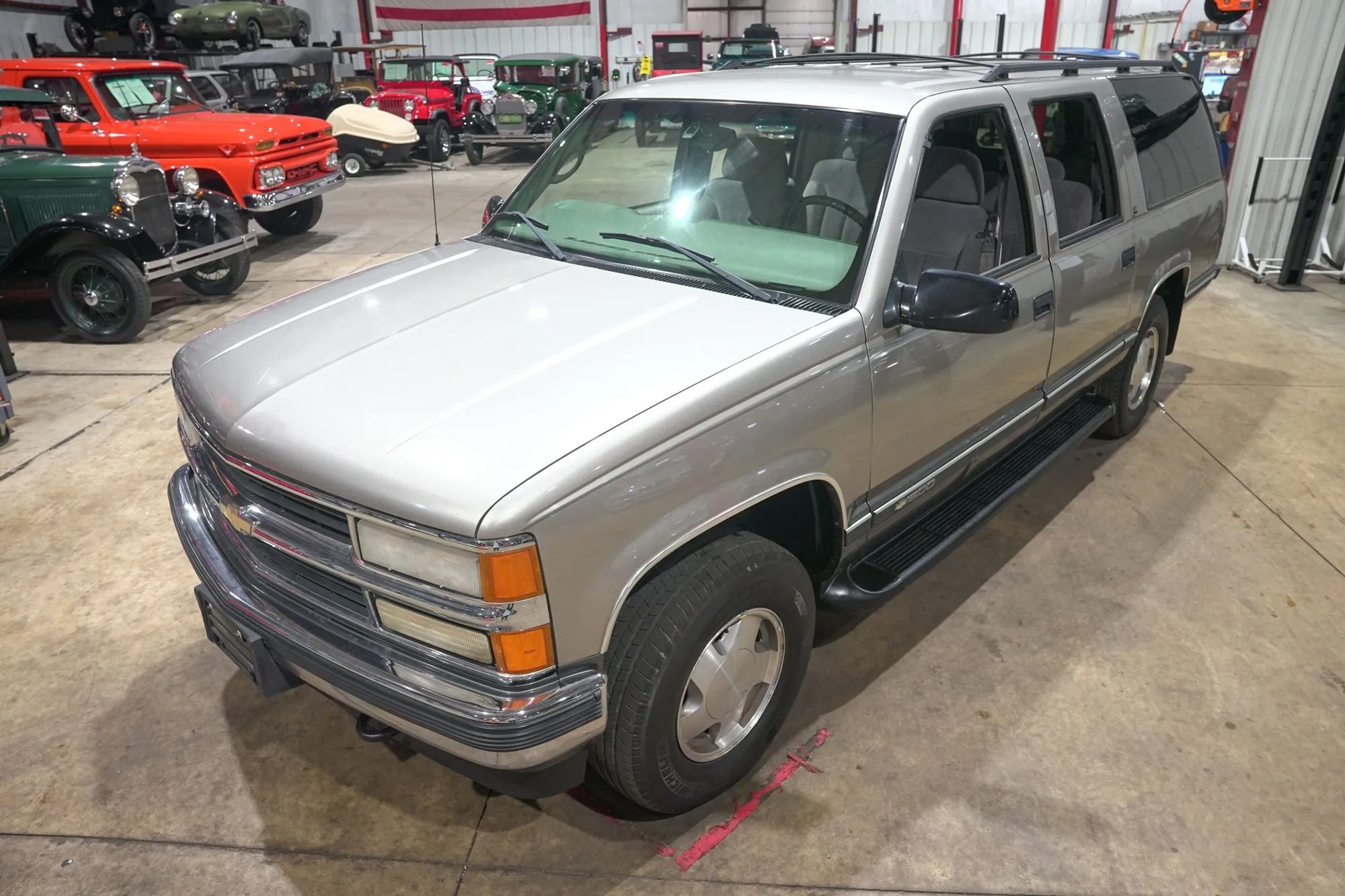 1999 Chevrolet Suburban LS