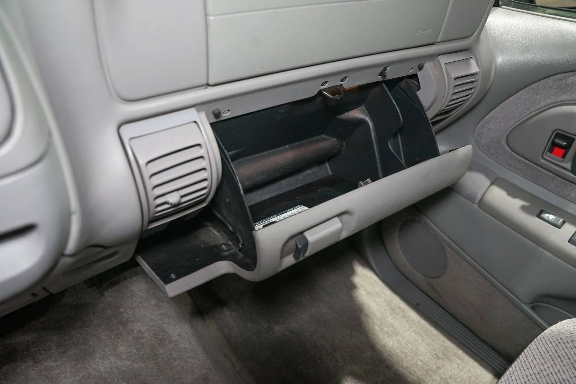 1999 Chevrolet Suburban LS