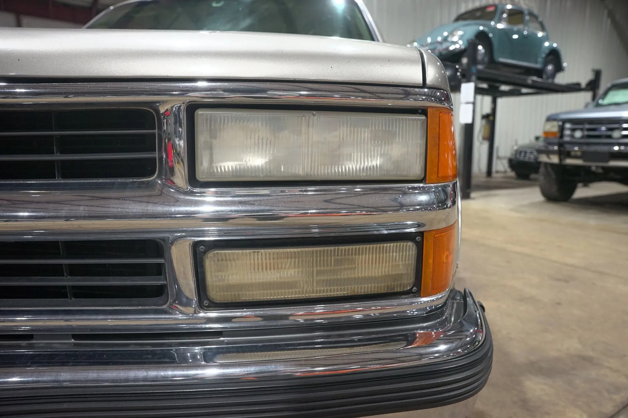 1999 Chevrolet Suburban LS