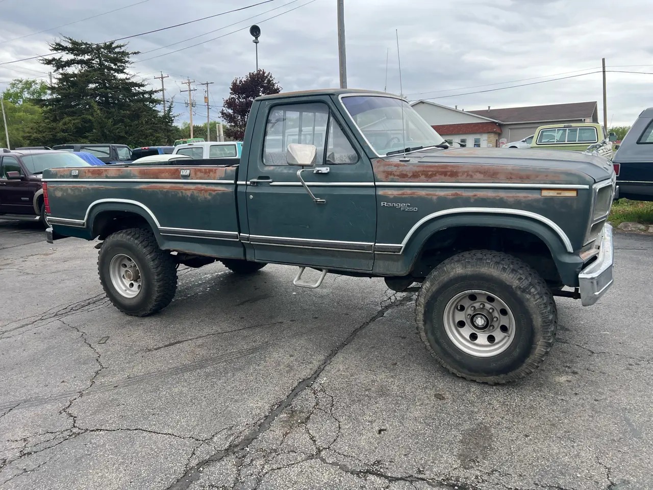 1981 Ford F-250 Ranger - 2