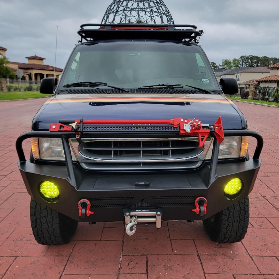 2001 Ford E-350 Overland Van