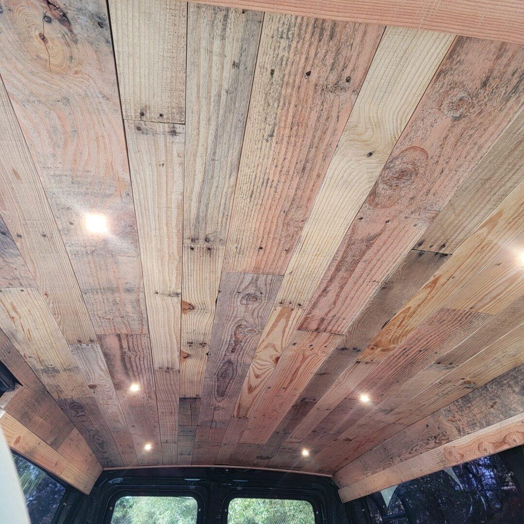 2001 Ford E-350 Overland Van