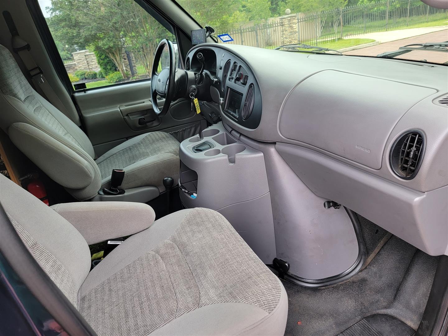 2001 Ford E-350 Overland Van