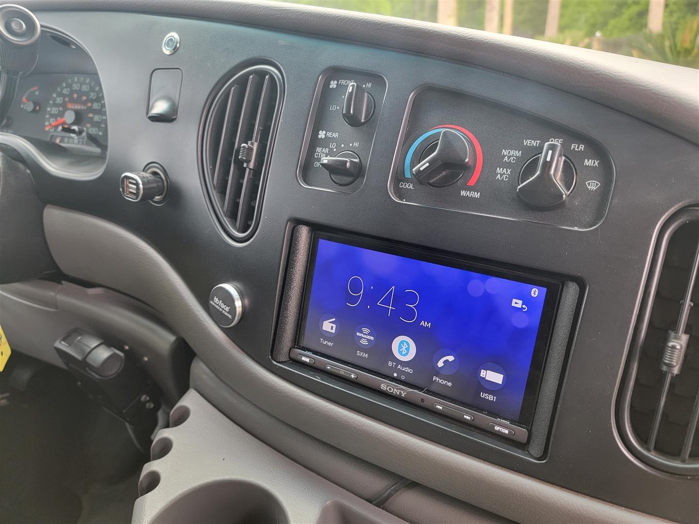 2001 Ford E-350 Overland Van