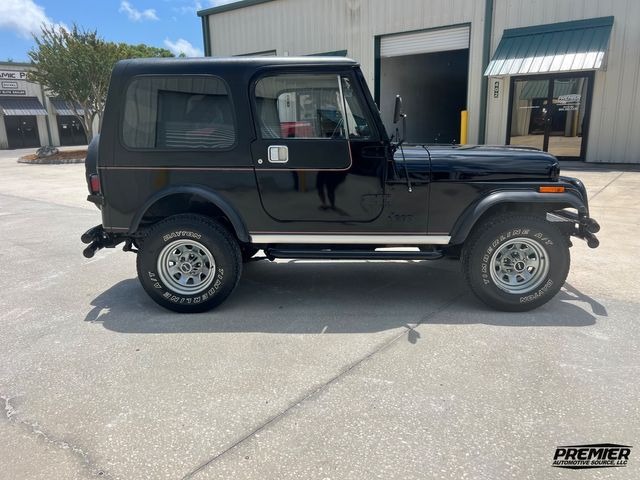 1983 Jeep CJ-7 Laredo