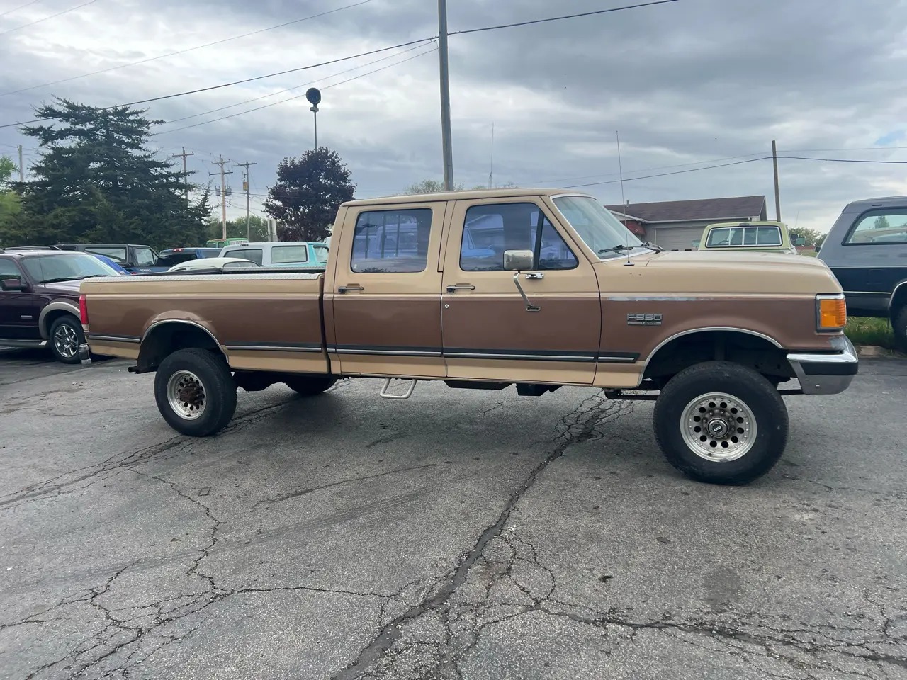 1989 Ford F-350 XLT Lariat - 3