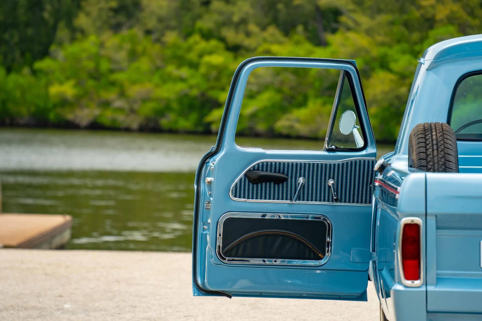 1963 Ford F-100 Custom Cab