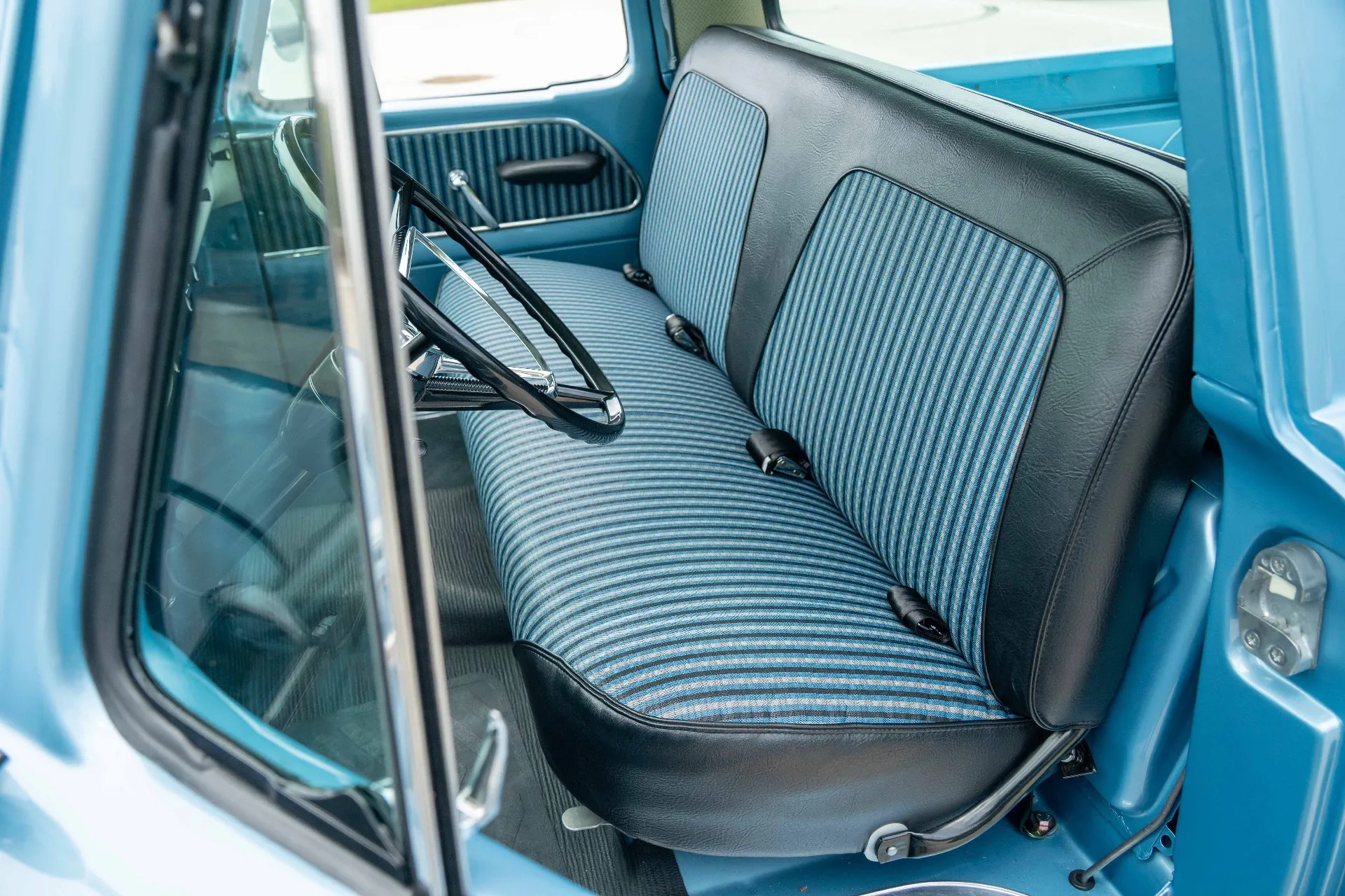 1963 Ford F-100 Custom Cab