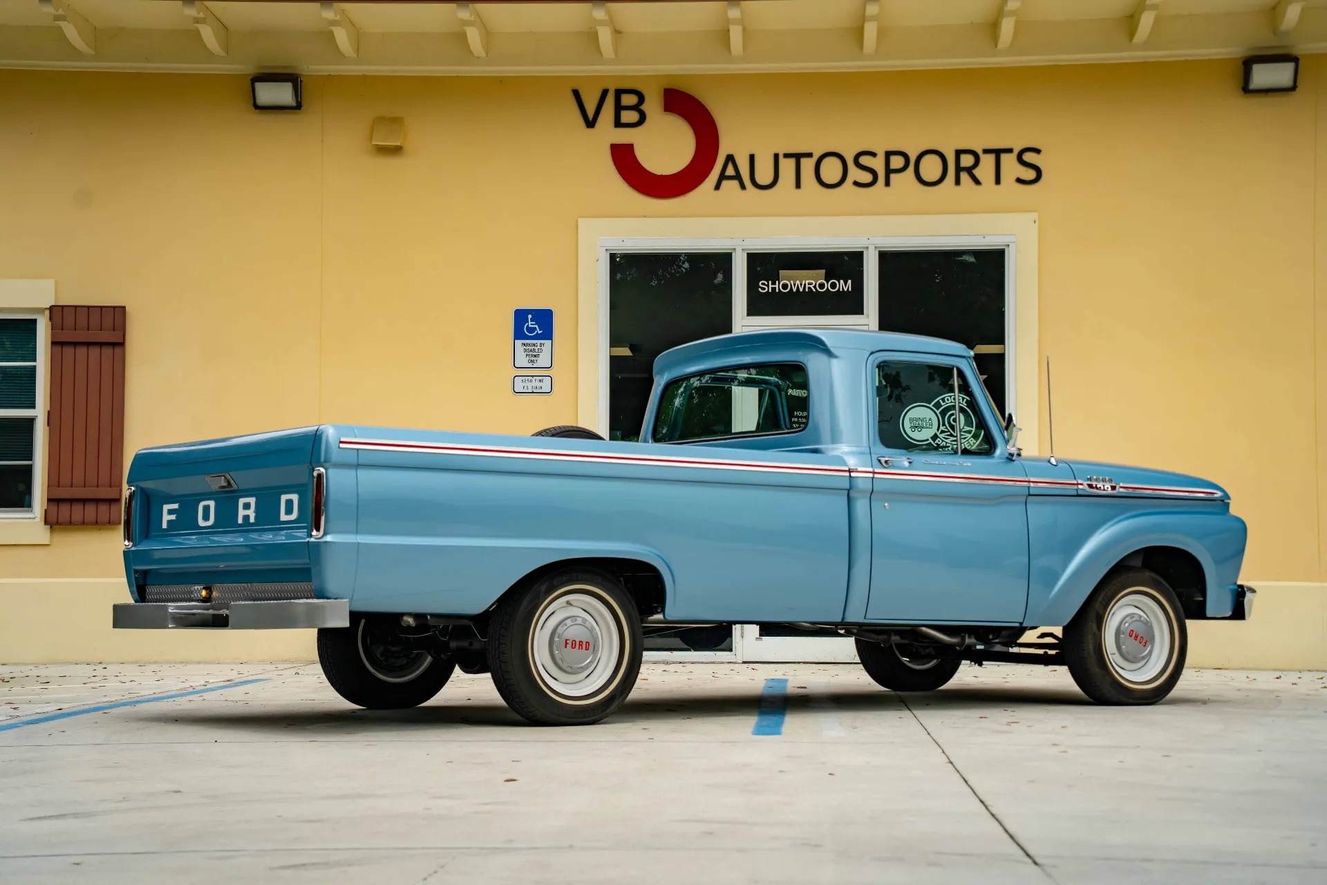 1963 Ford F-100 Custom Cab - 4