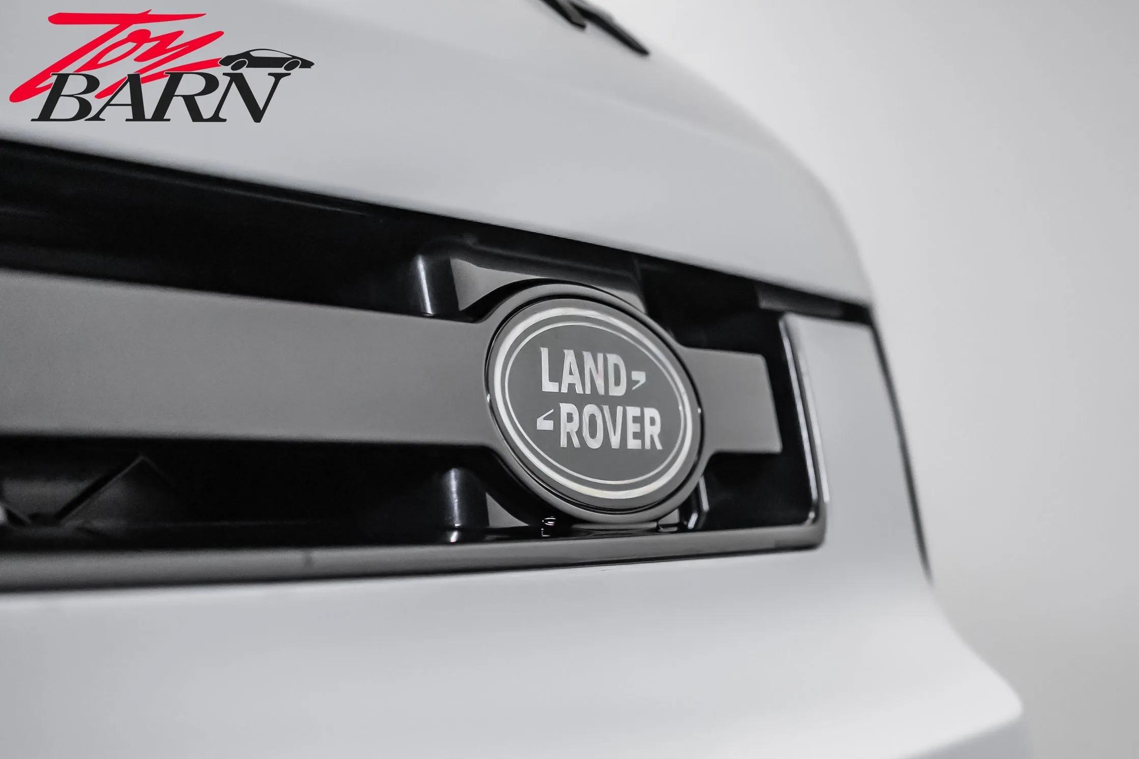 2023 Land Rover Defender 130 SE