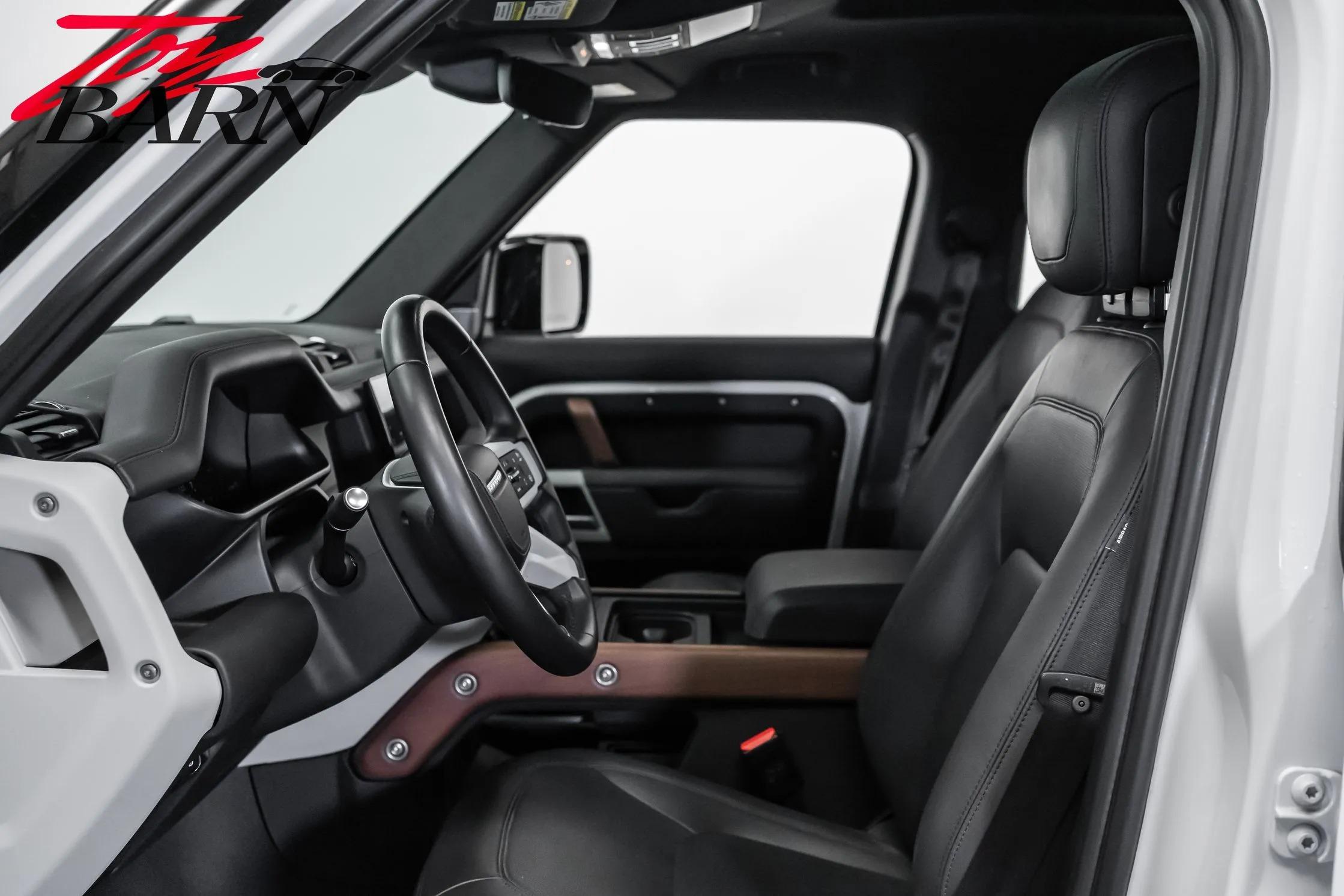 2023 Land Rover Defender 130 SE