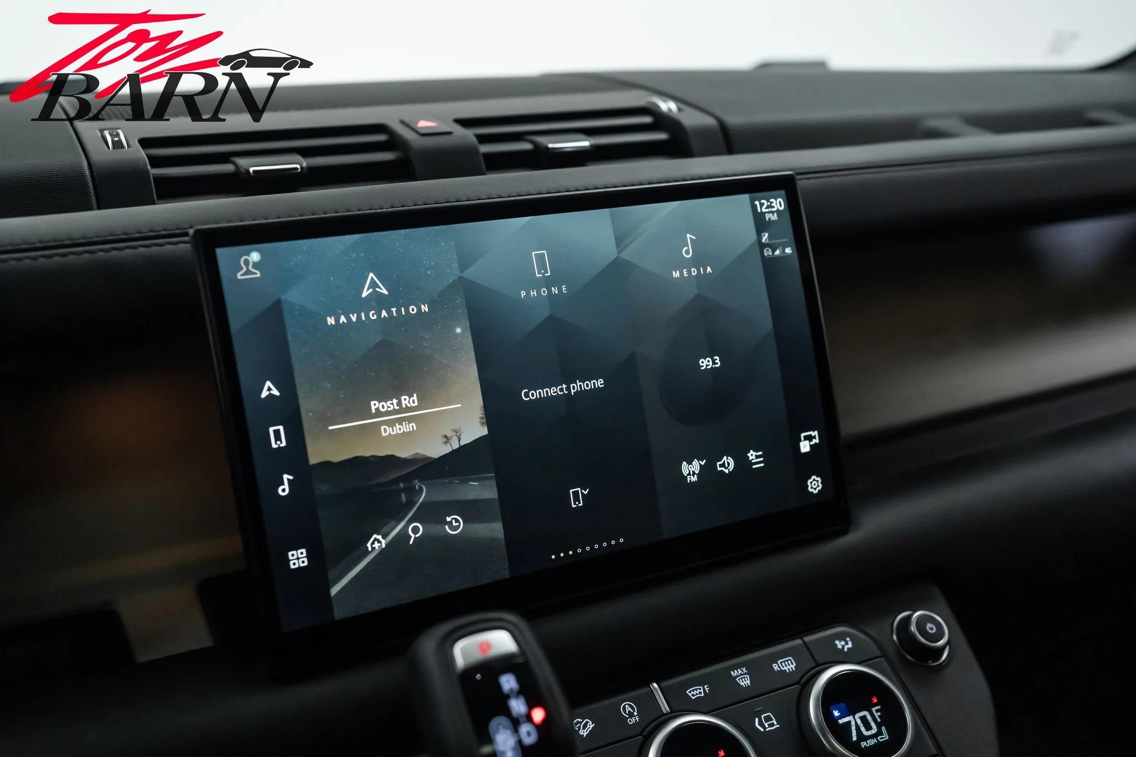 2023 Land Rover Defender 130 SE