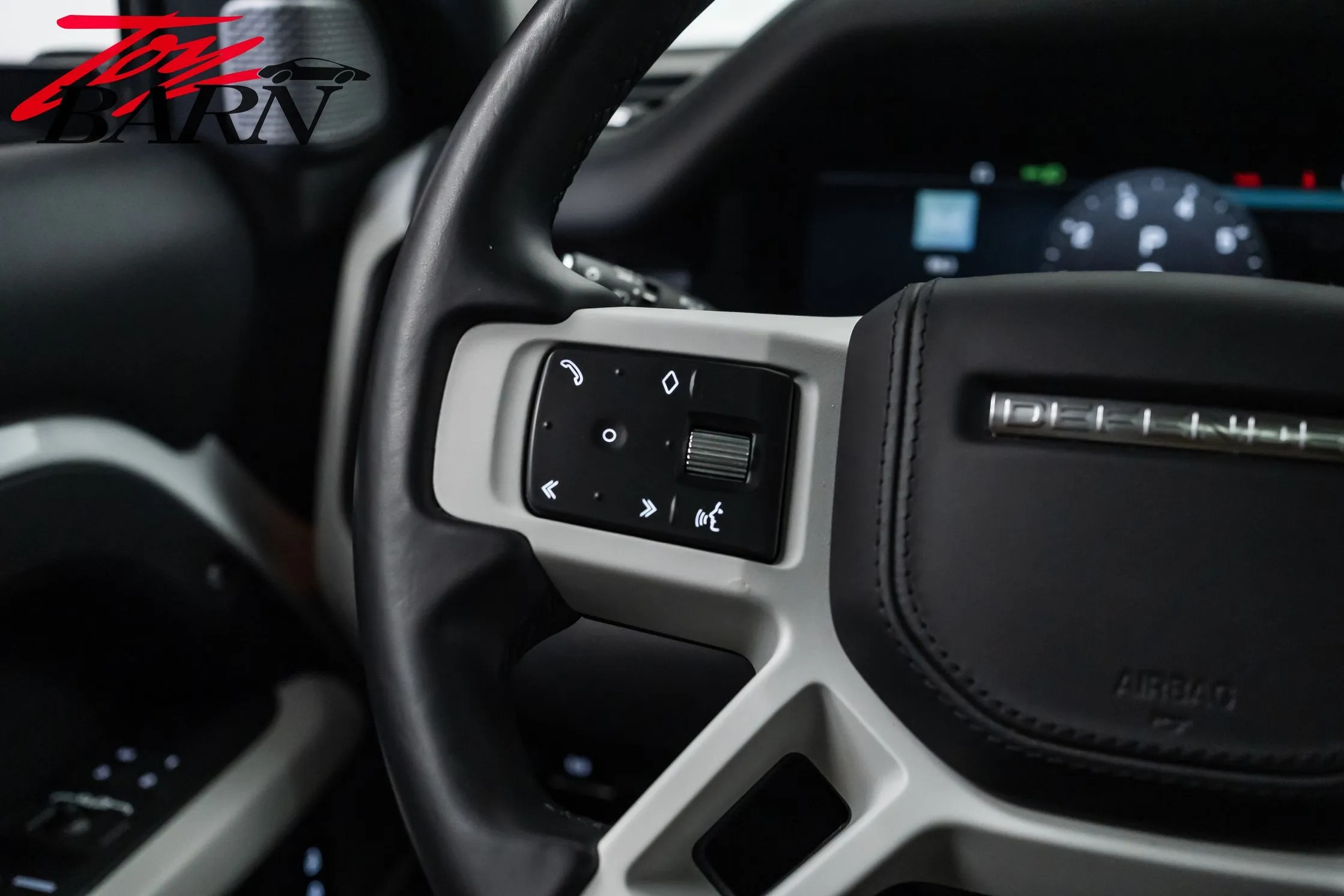 2023 Land Rover Defender 130 SE
