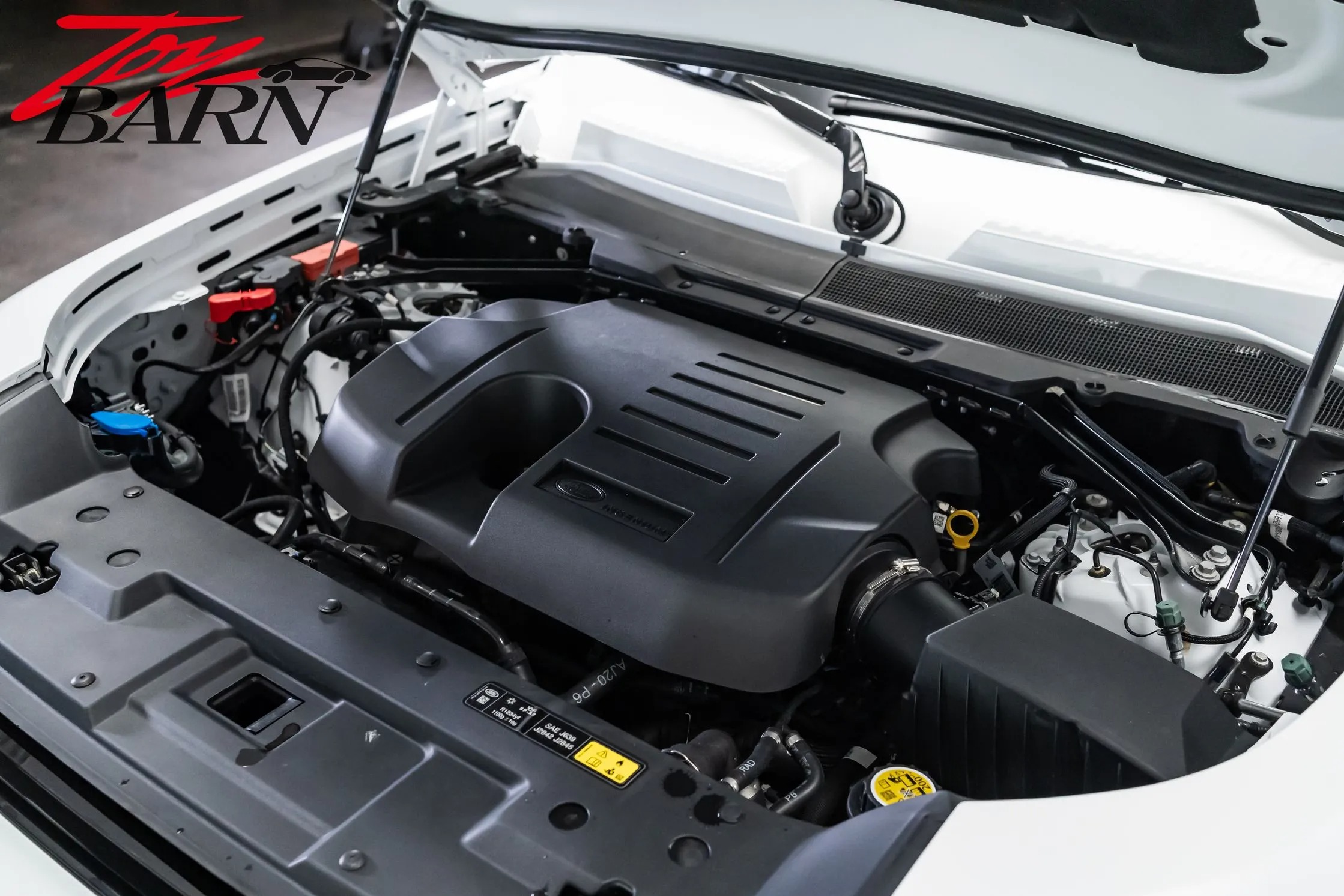 2023 Land Rover Defender 130 SE