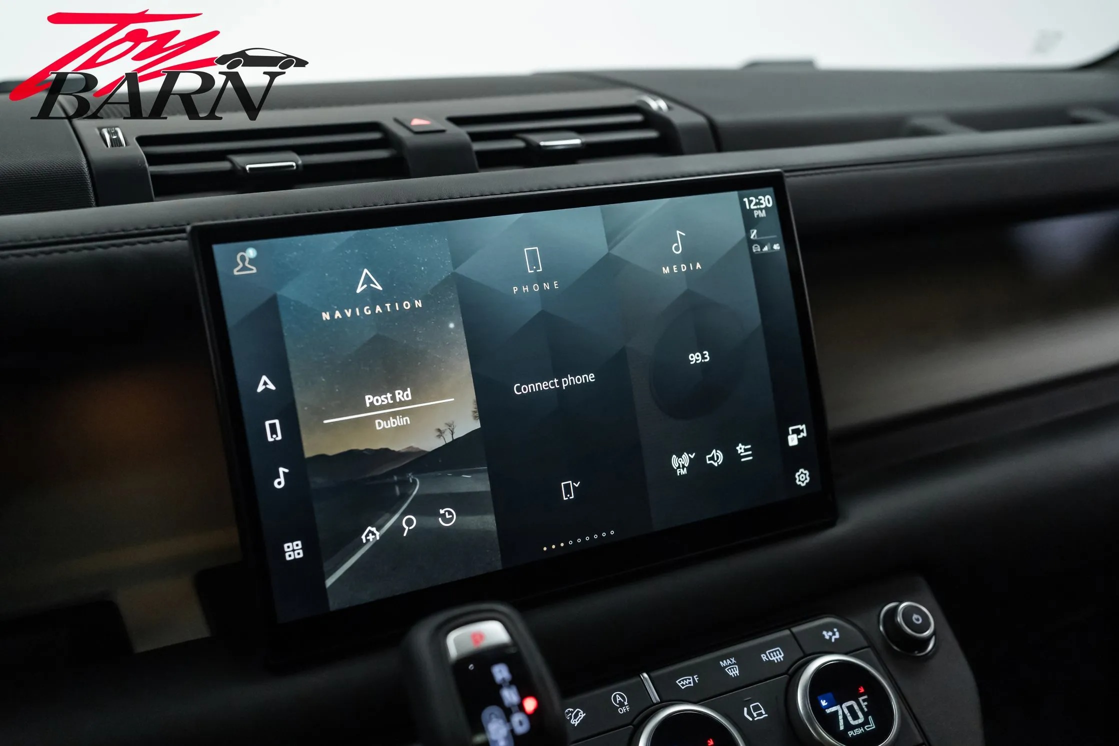 2023 Land Rover Defender 130 SE
