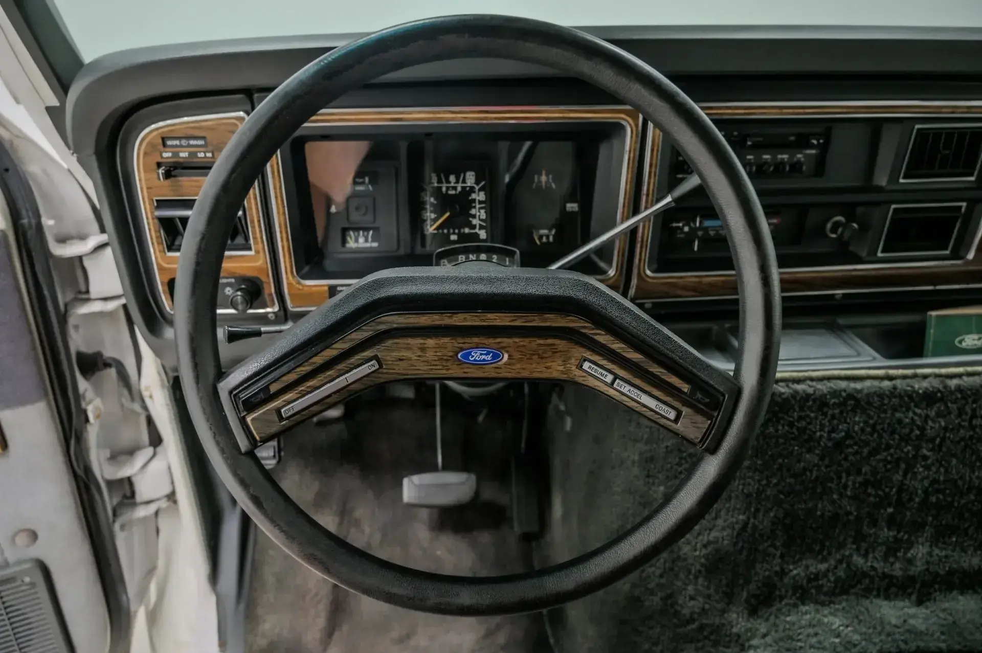 1990 Ford E-150 Econoline