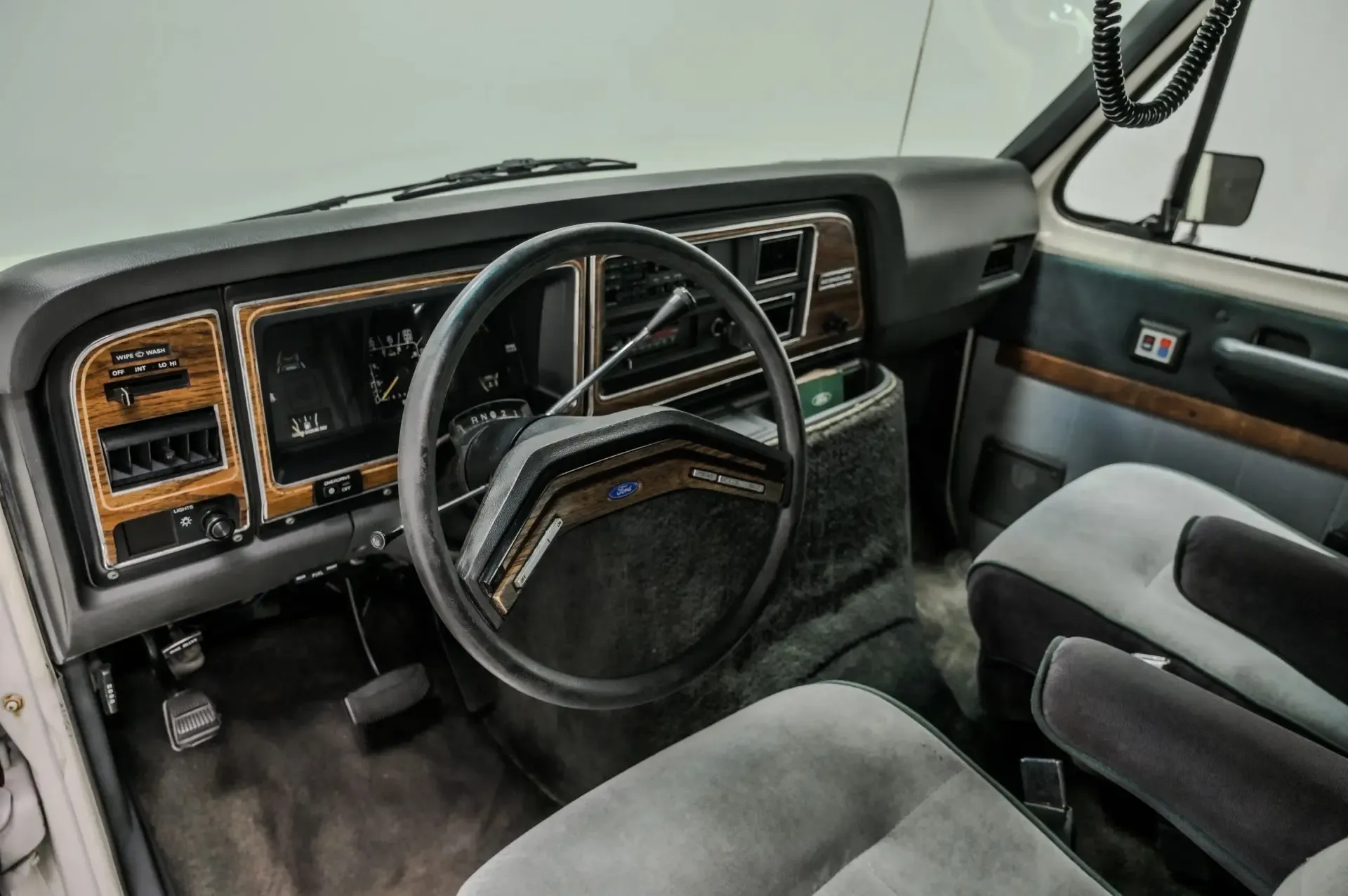 1990 Ford E-150 Econoline