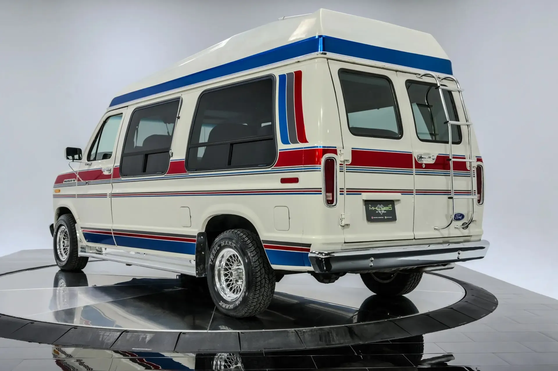 1990 Ford E-150 Econoline - 3