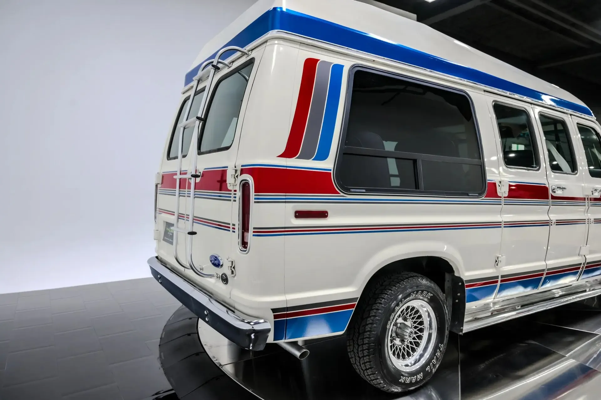 1990 Ford E-150 Econoline