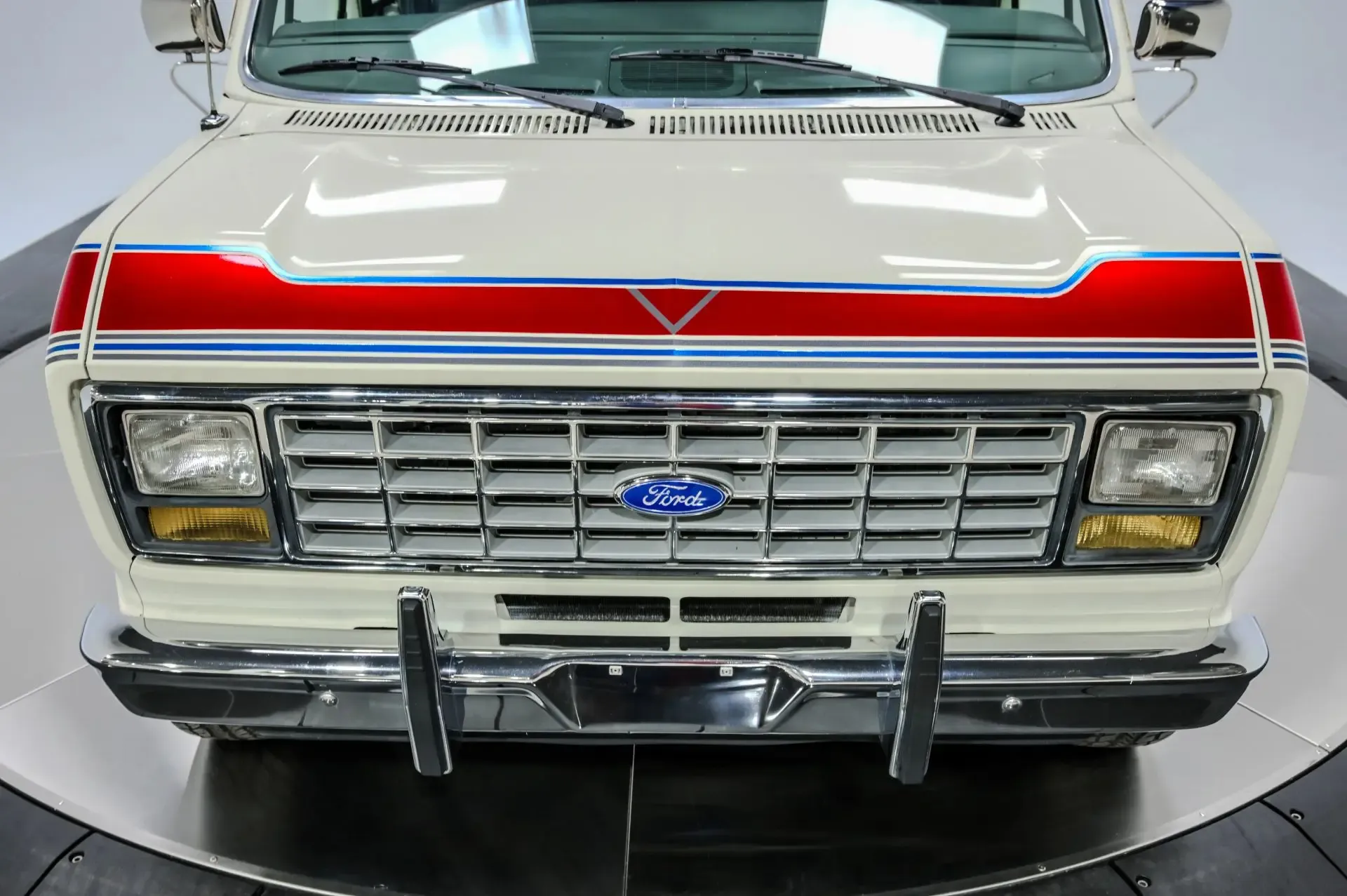1990 Ford E-150 Econoline