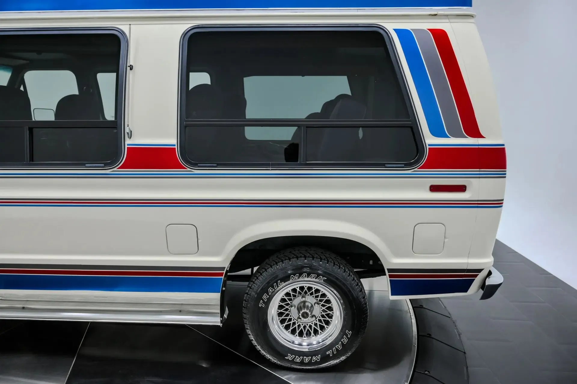 1990 Ford E-150 Econoline