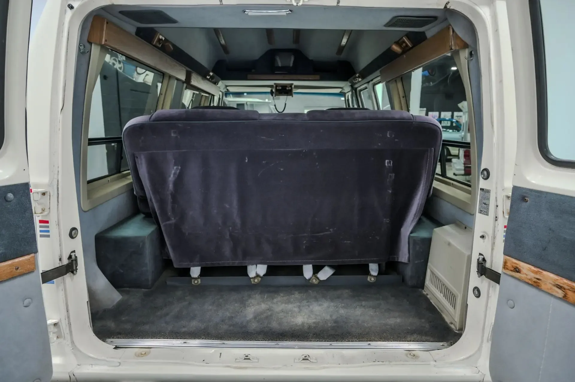1990 Ford E-150 Econoline