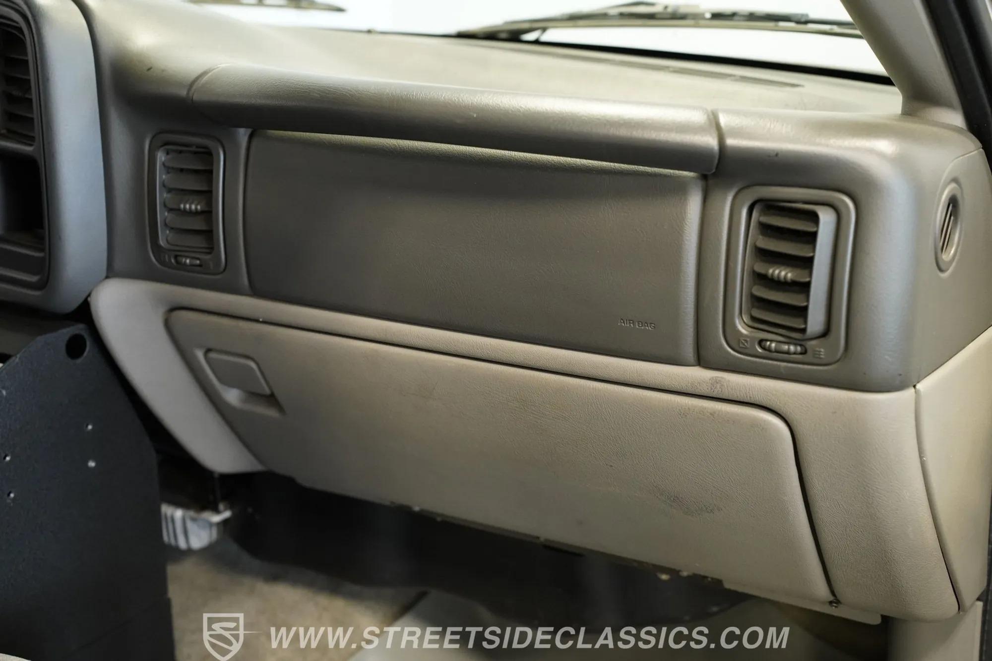 2004 Chevrolet Suburban