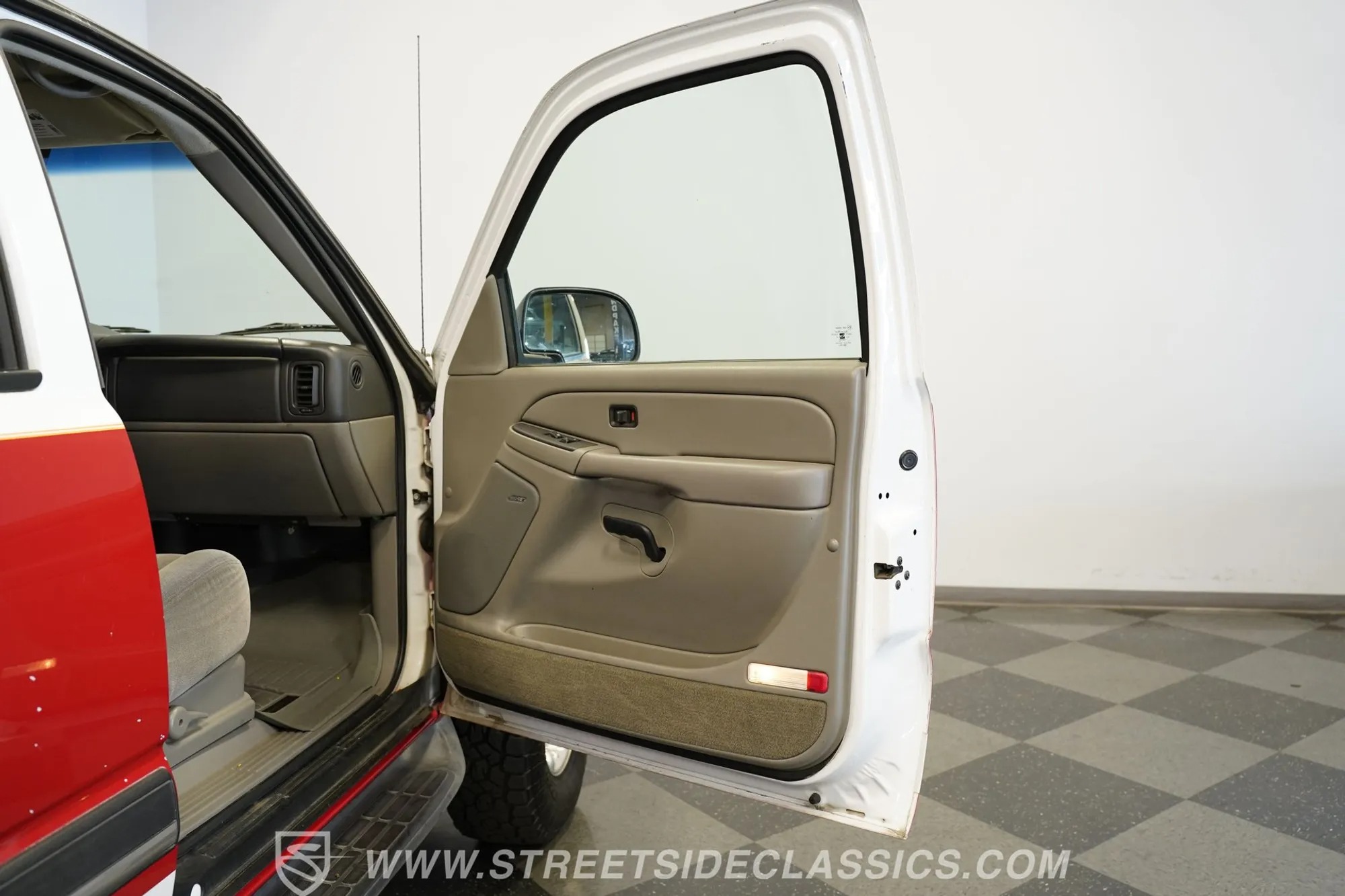 2004 Chevrolet Suburban
