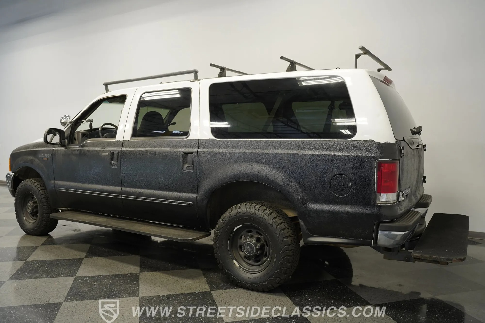2000 Ford Excursion XLT - 4