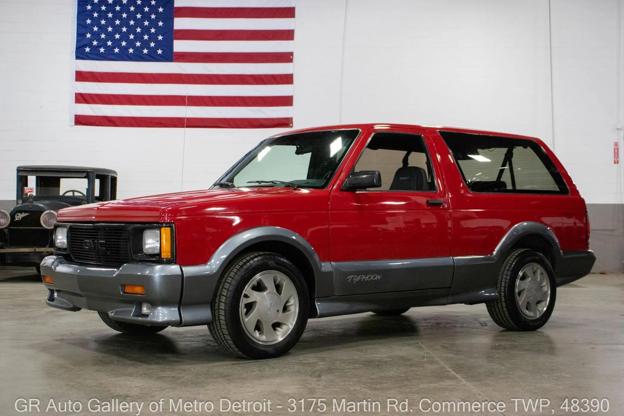  GMC Typhoon