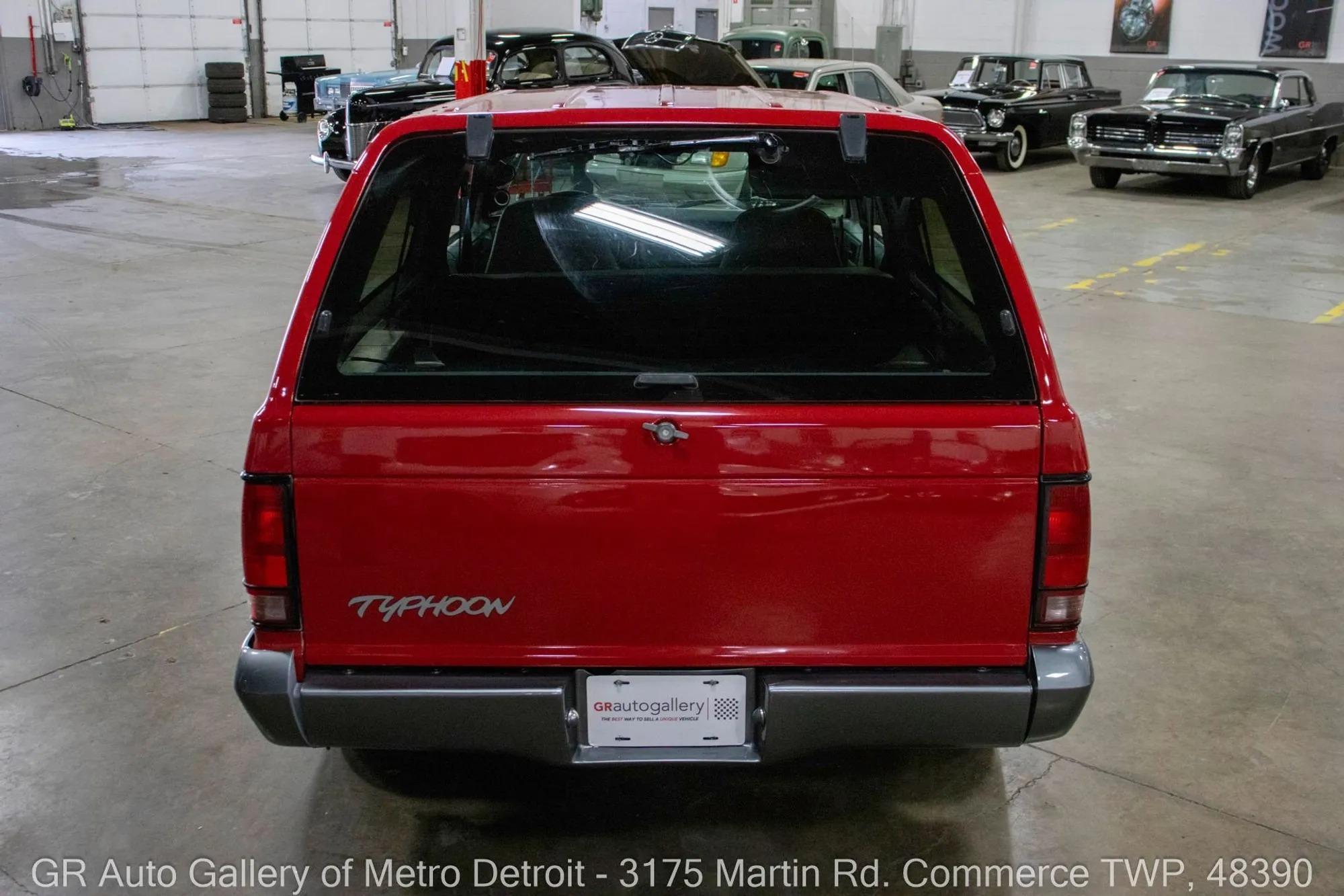 1992 GMC Typhoon - 5