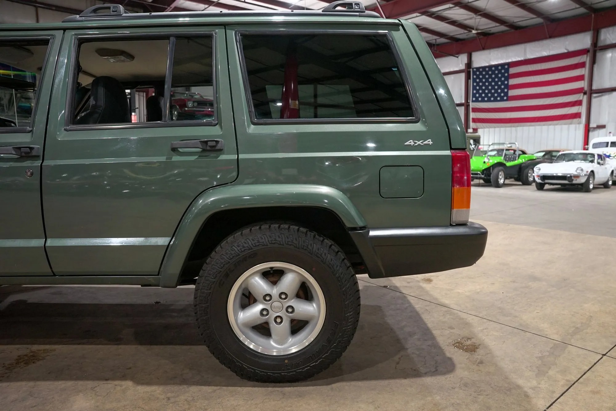 2000 Jeep Cherokee Sport - 3