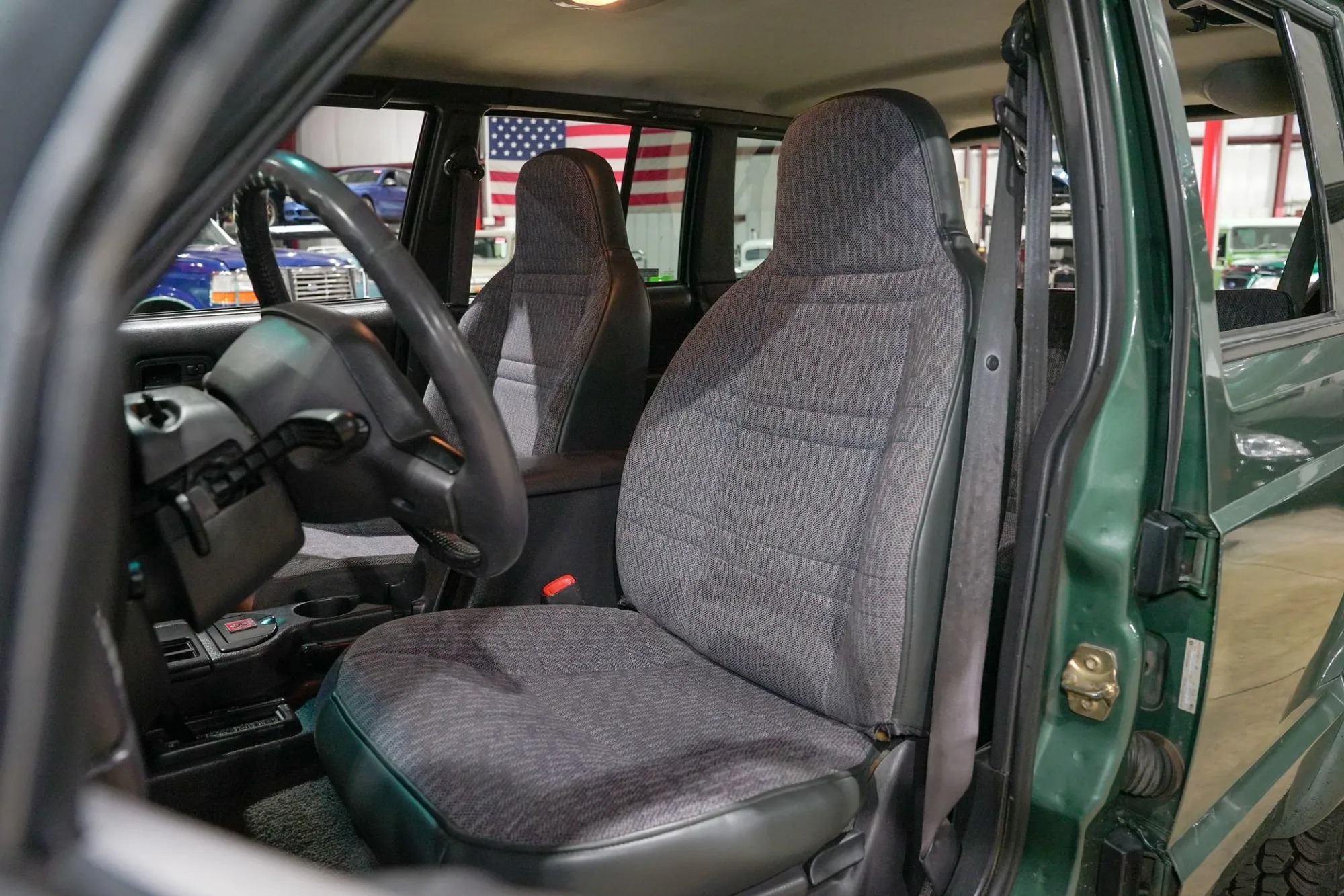 2000 Jeep Cherokee Sport