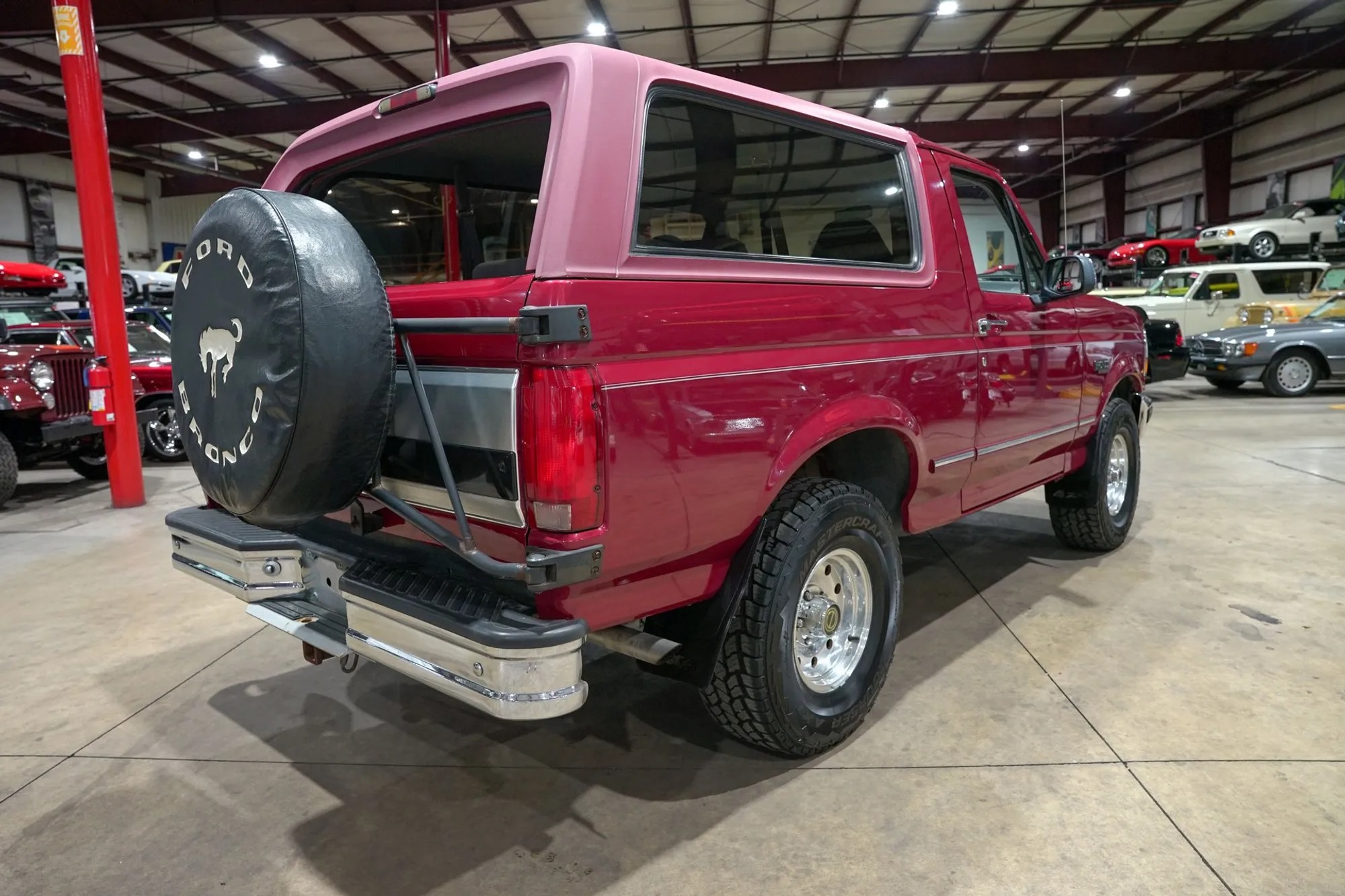 1995 Ford Bronco XLT - 2