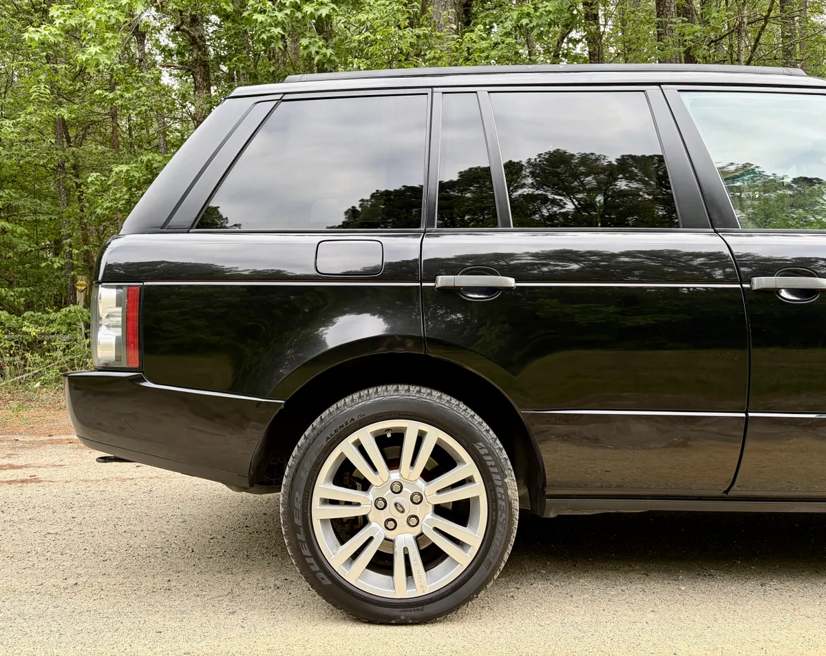 2011 Land Rover Range Rover HSE Luxury