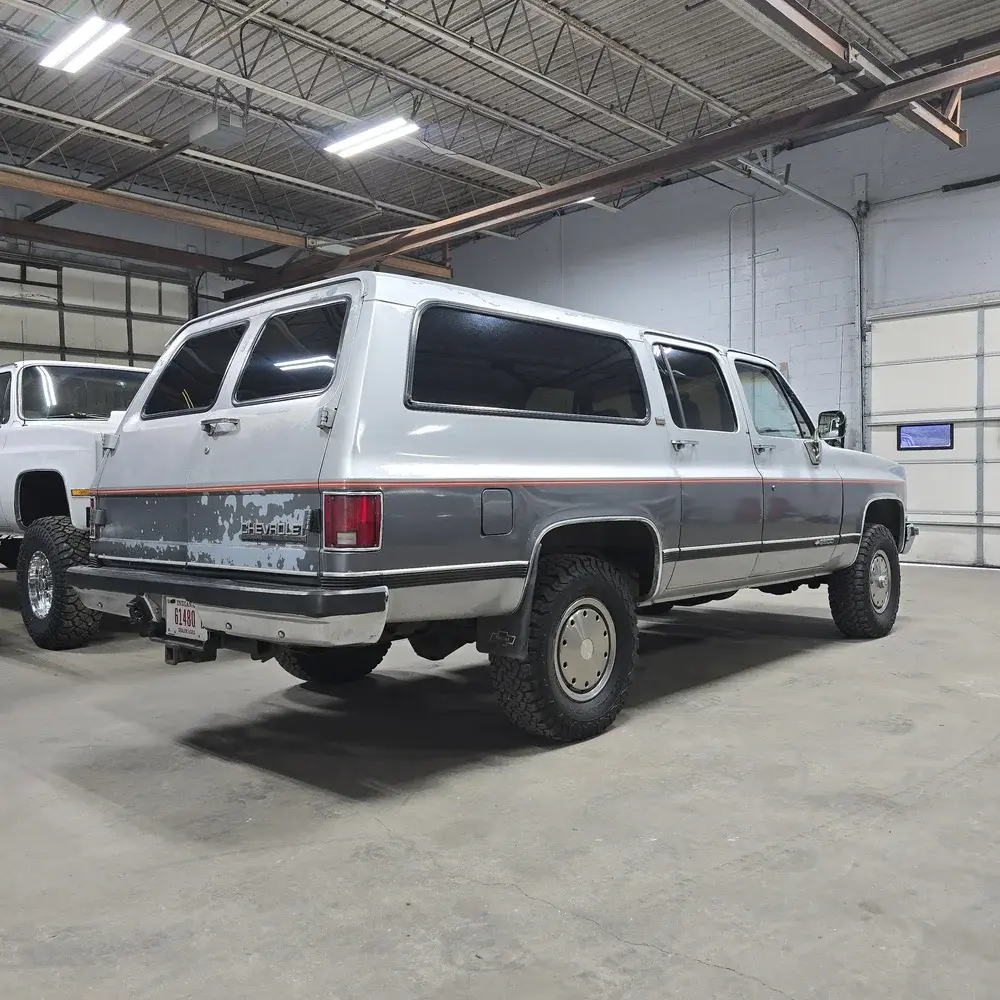 1990 Chevrolet Suburban 2500 - 3