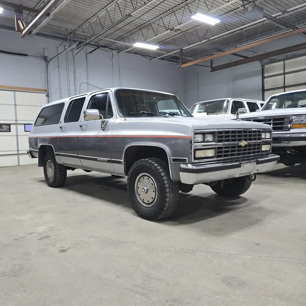 1990 Chevrolet Suburban 2500 - 4