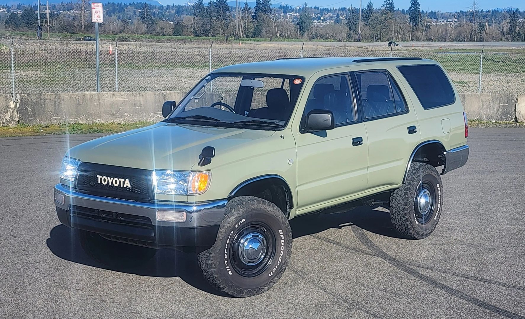  Toyota Hilux Surf