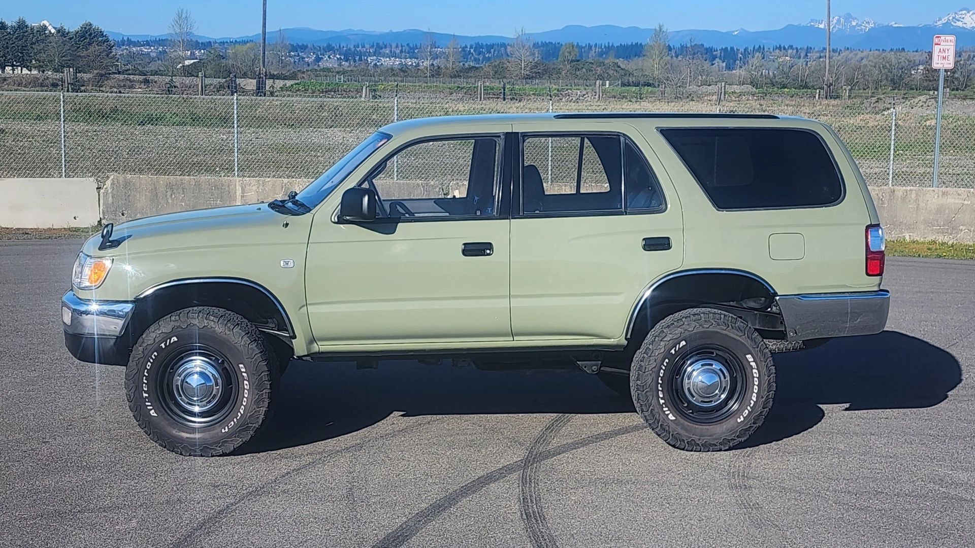 1996 Toyota Hilux Surf SSR-X - 2