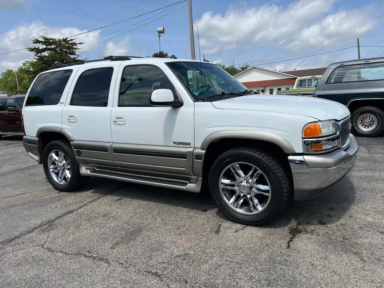 2003 GMC Yukon SLT - 4