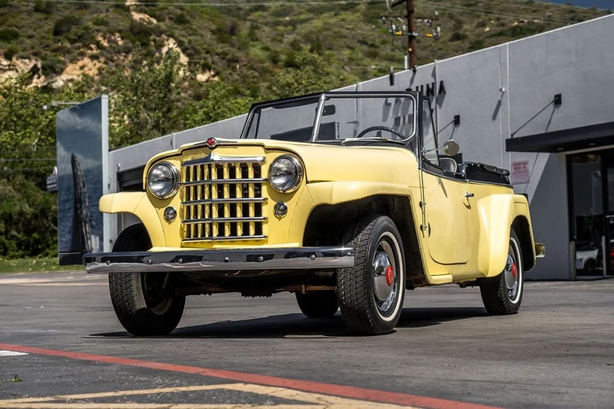 1950 Willys Jeepster - 2