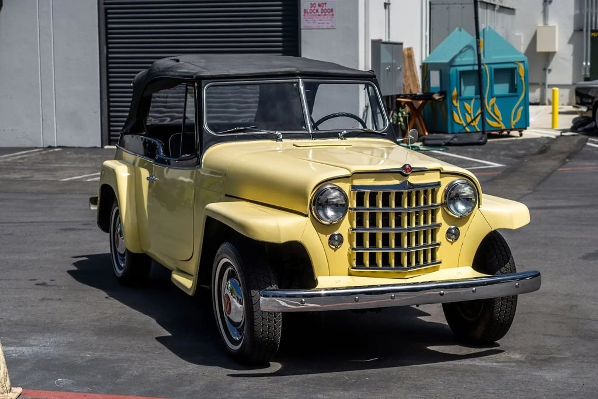  Willys Jeepster