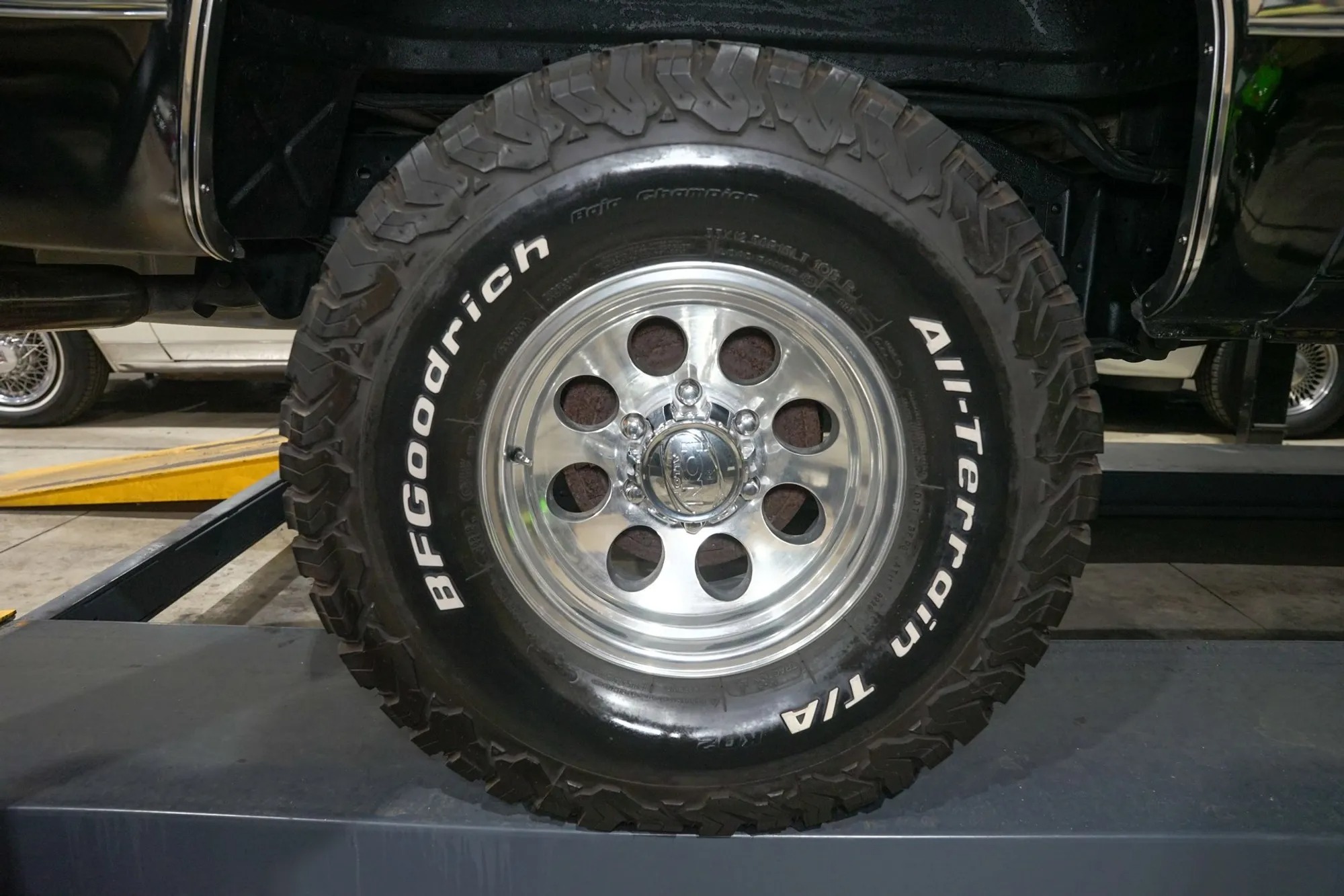 1987 Chevrolet Suburban V10