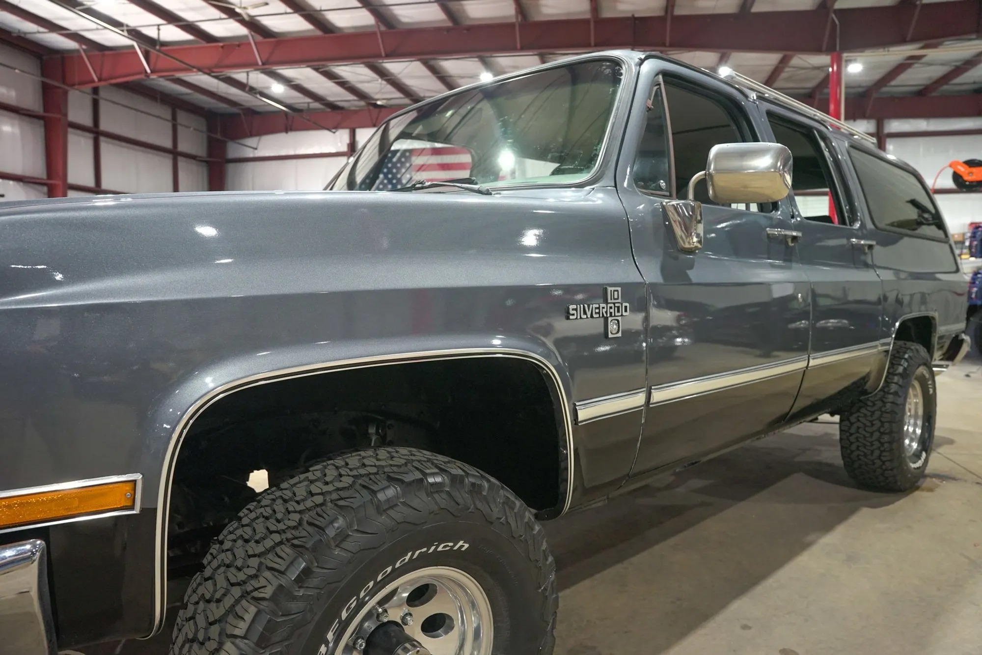 1987 Chevrolet Suburban V10