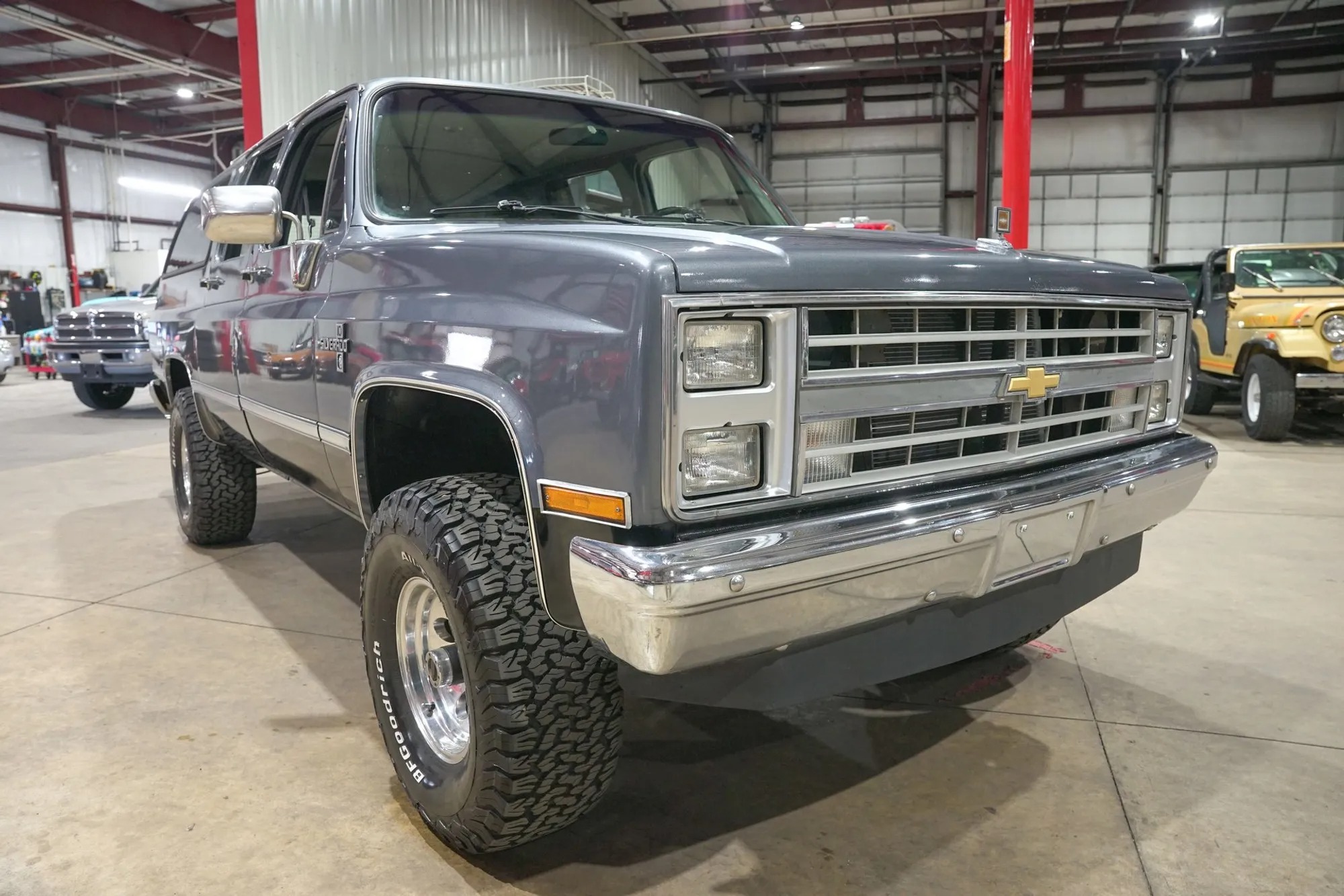 1987 Chevrolet Suburban V10