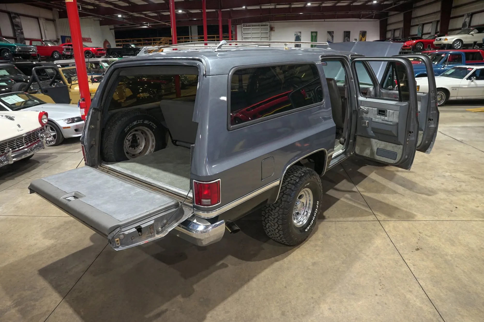1987 Chevrolet Suburban V10