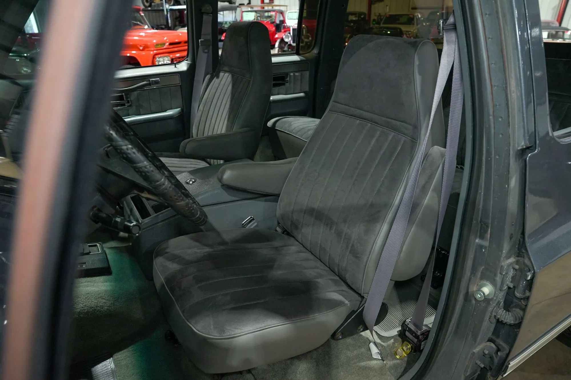 1987 Chevrolet Suburban V10