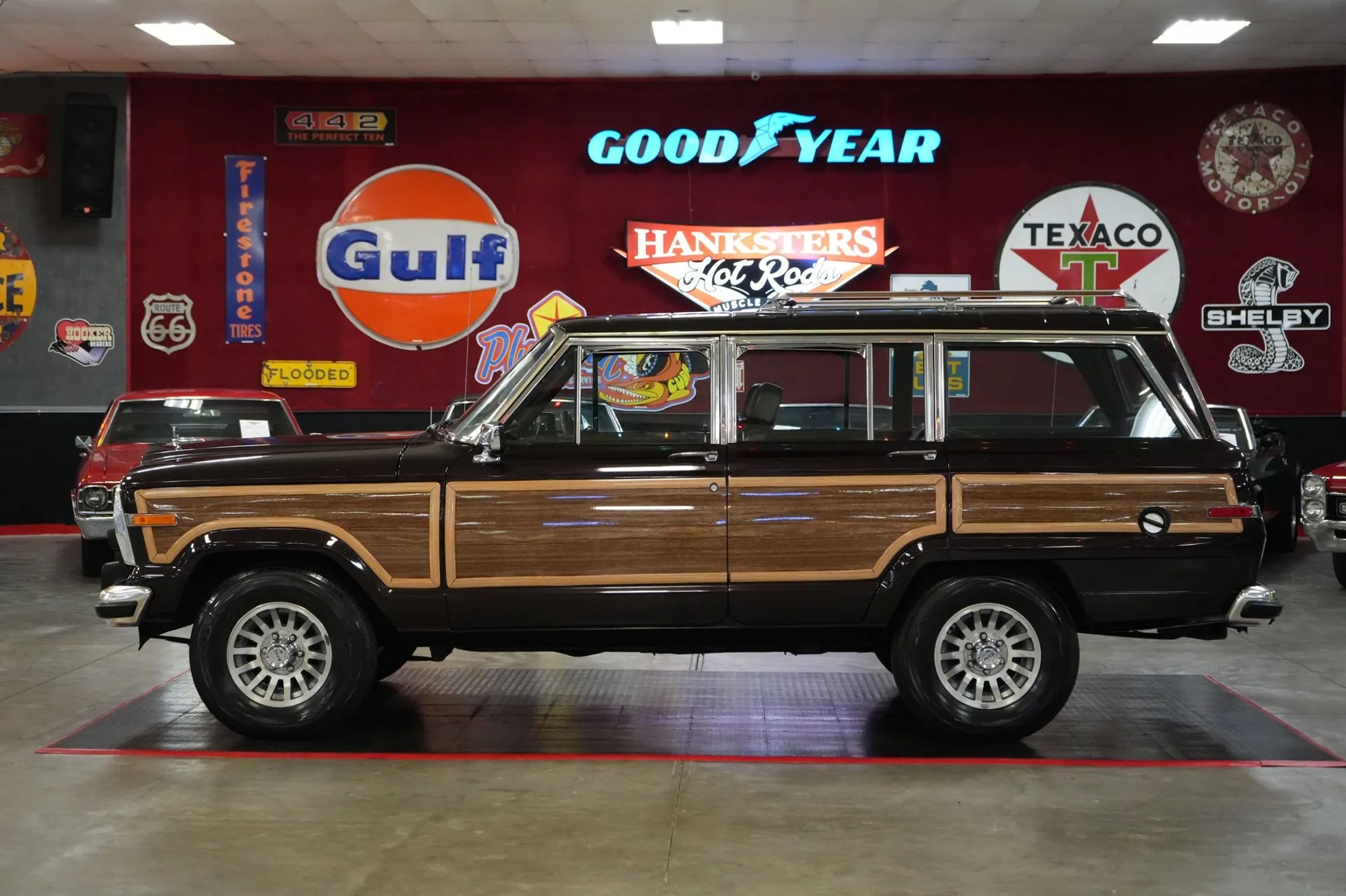 1991 Jeep Wagoneer Limited - 3