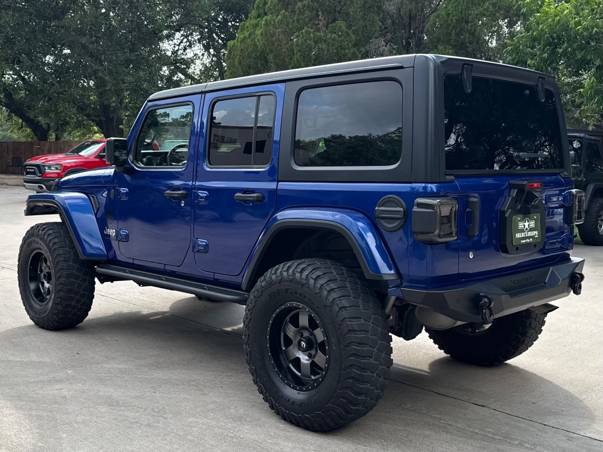 2019 Jeep Wrangler Unlimited Sahara - 3
