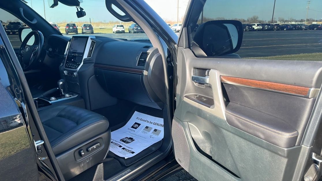 2021 Toyota Land Cruiser Heritage Edition